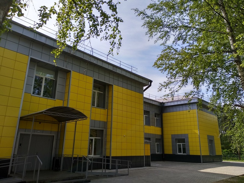 Фотография школы.